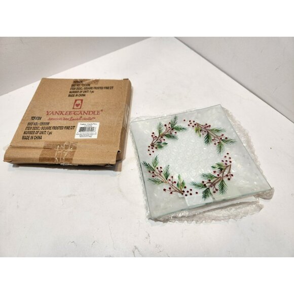Yankee Candle Frosted Pine Glass Square Plate Candle Tray - Picture 7 of 8